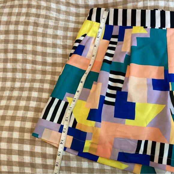 Crosby by Mollie Burch Matthews Short in Palmer Size Large Multicolor - Picture 11 of 13